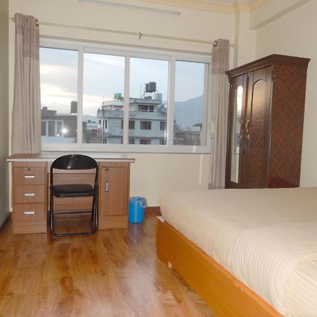 Shine Homestay Famille Francophone - Shine Home And Apartment Κατμαντού Εξωτερικό φωτογραφία