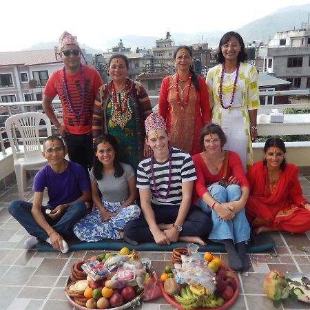 Shine Homestay Famille Francophone - Shine Home And Apartment Κατμαντού Εξωτερικό φωτογραφία