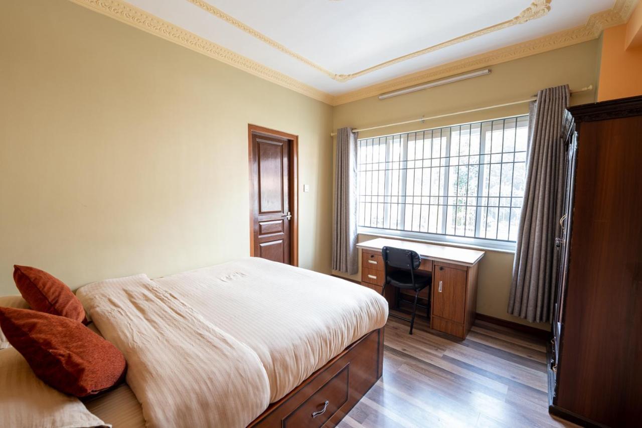 Shine Homestay Famille Francophone - Shine Home And Apartment Κατμαντού Εξωτερικό φωτογραφία