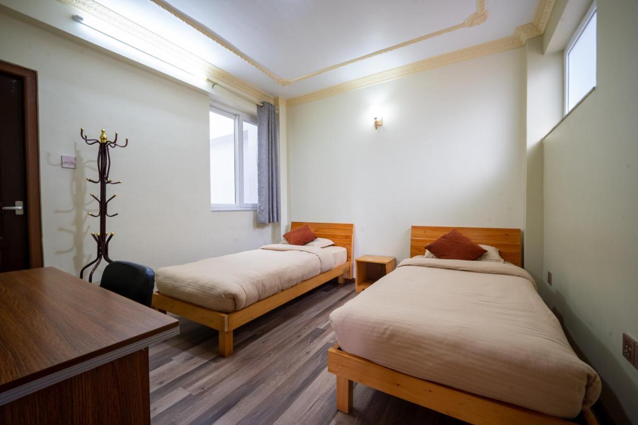 Shine Homestay Famille Francophone - Shine Home And Apartment Κατμαντού Εξωτερικό φωτογραφία