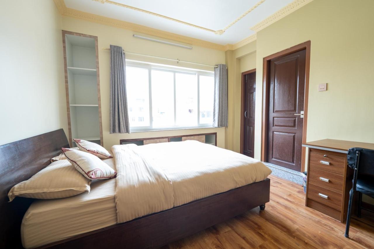 Shine Homestay Famille Francophone - Shine Home And Apartment Κατμαντού Εξωτερικό φωτογραφία