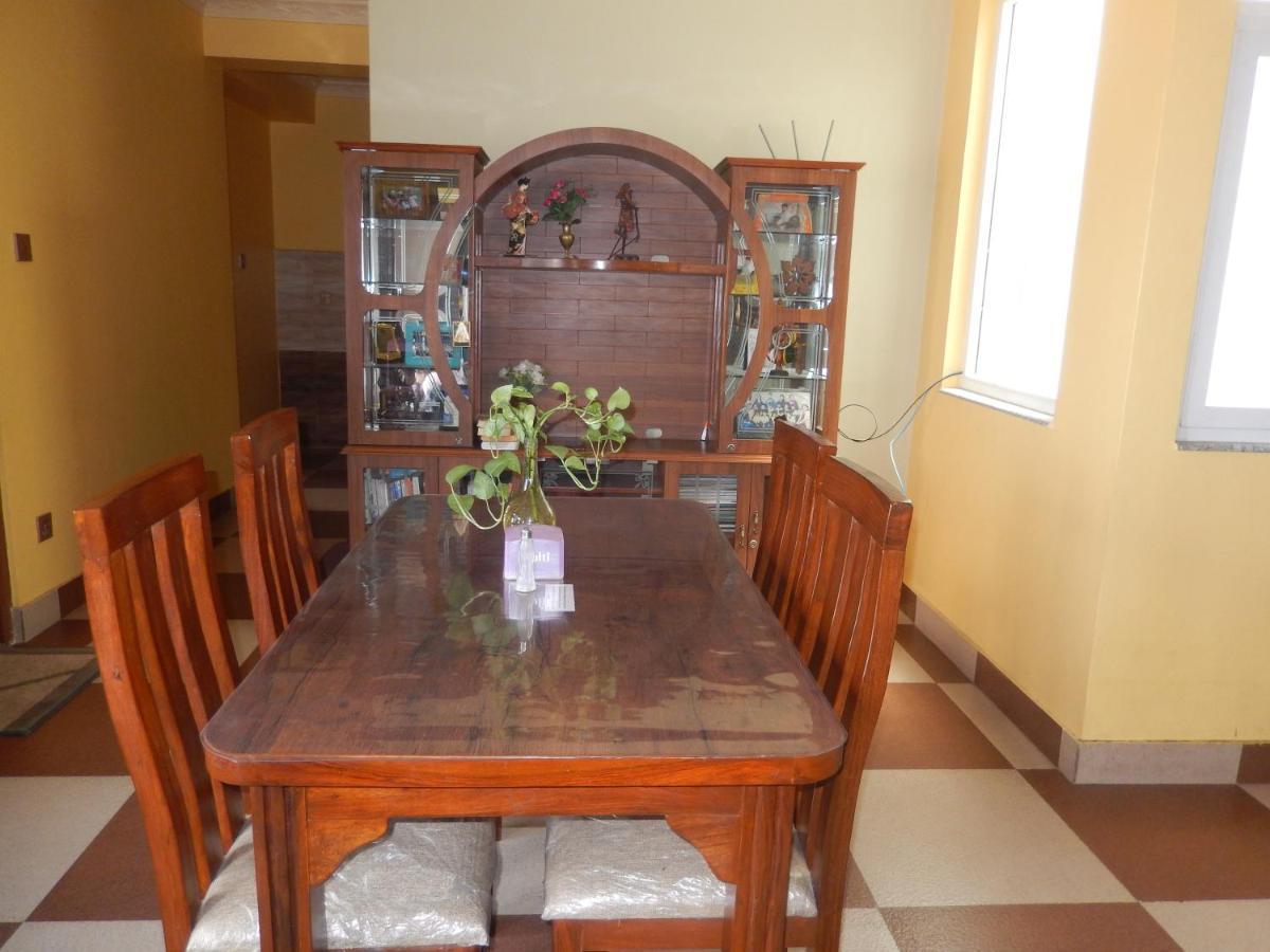 Shine Homestay Famille Francophone - Shine Home And Apartment Κατμαντού Εξωτερικό φωτογραφία