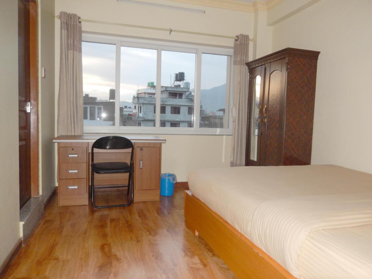 Shine Homestay Famille Francophone - Shine Home And Apartment Κατμαντού Εξωτερικό φωτογραφία