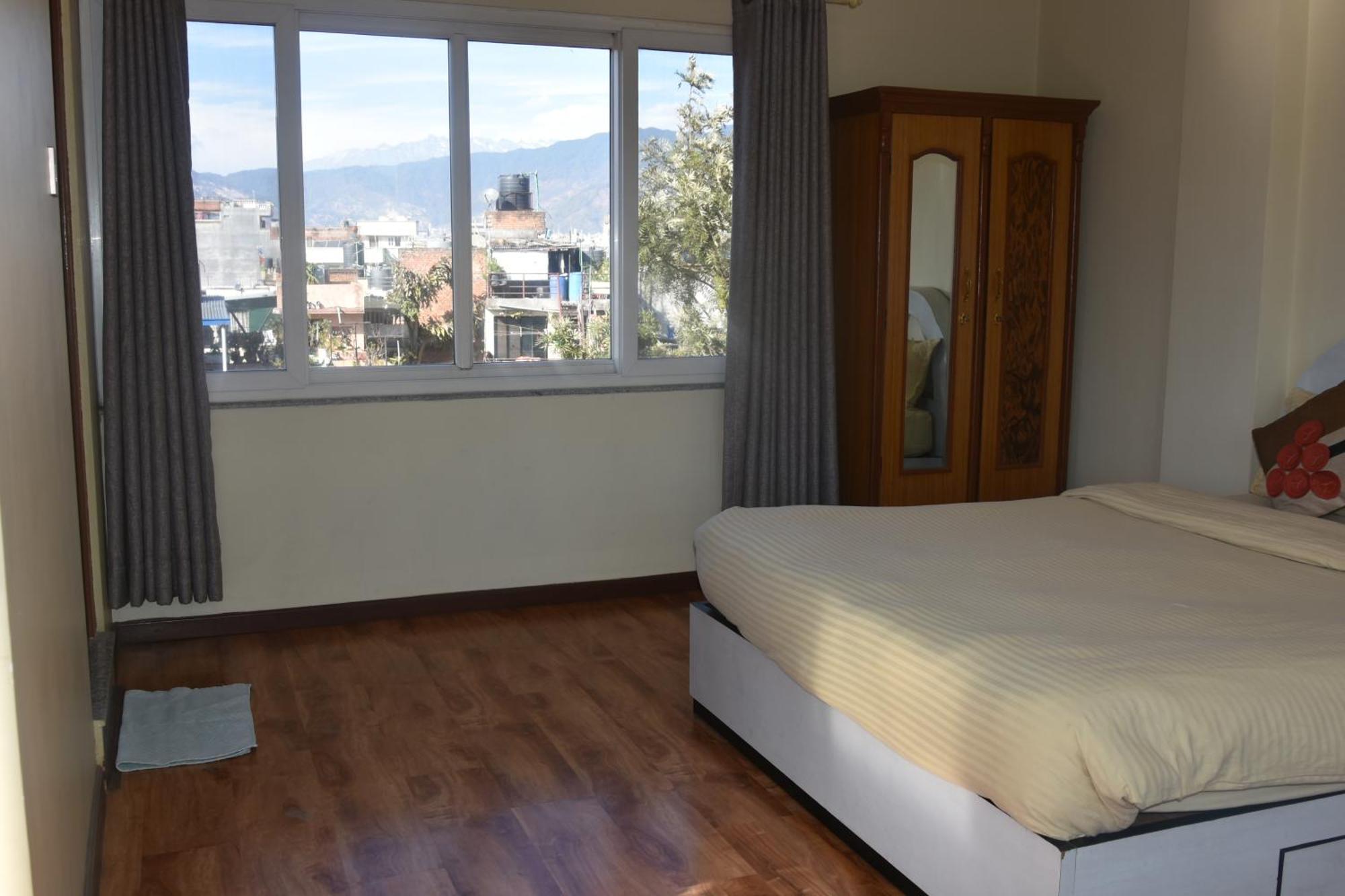 Shine Homestay Famille Francophone - Shine Home And Apartment Κατμαντού Εξωτερικό φωτογραφία