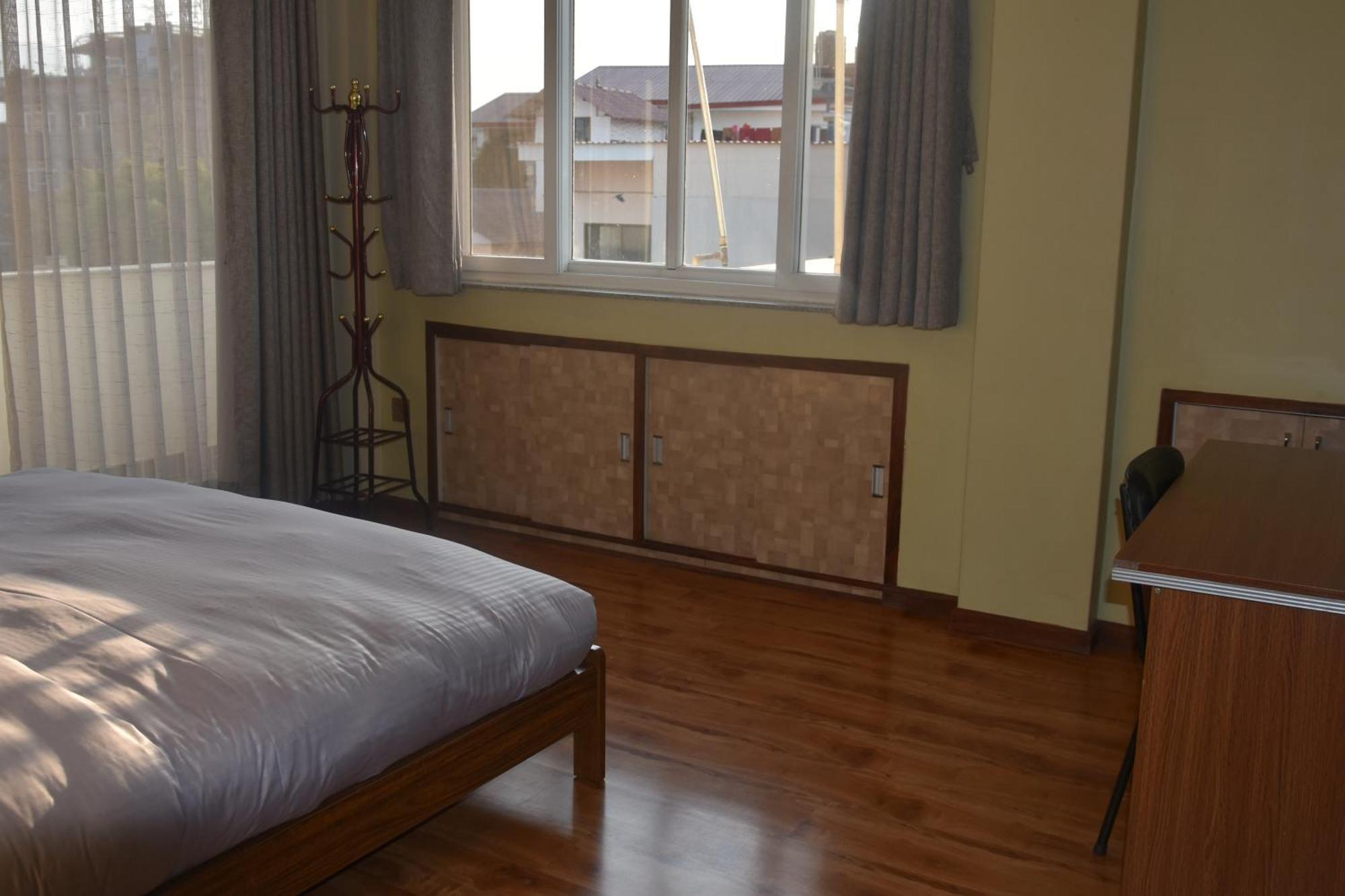 Shine Homestay Famille Francophone - Shine Home And Apartment Κατμαντού Εξωτερικό φωτογραφία