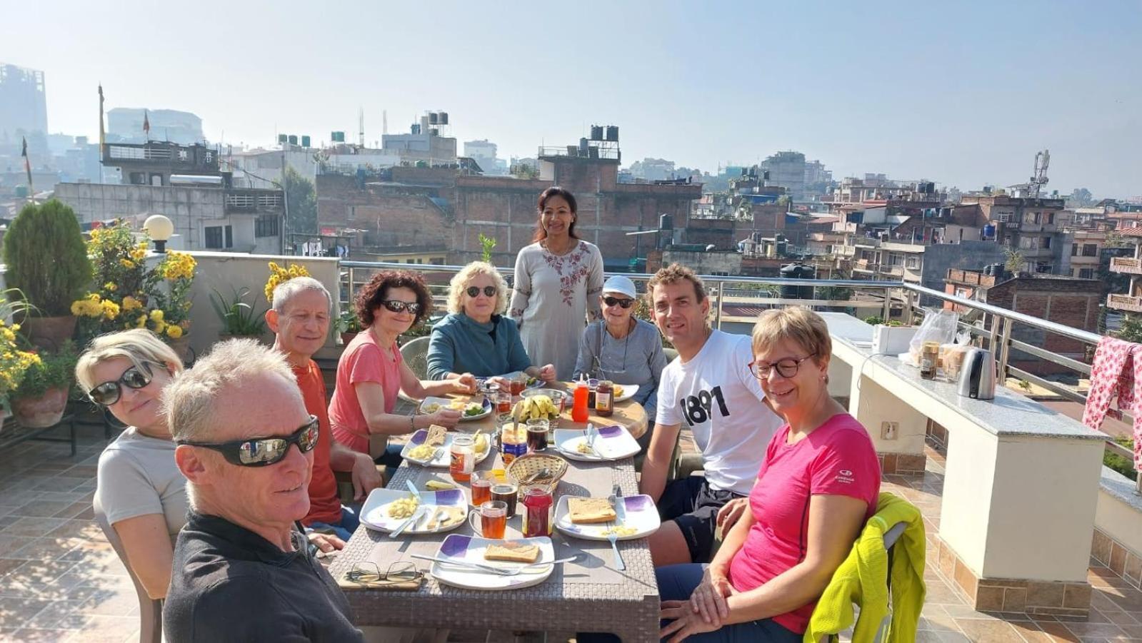 Shine Homestay Famille Francophone - Shine Home And Apartment Κατμαντού Εξωτερικό φωτογραφία