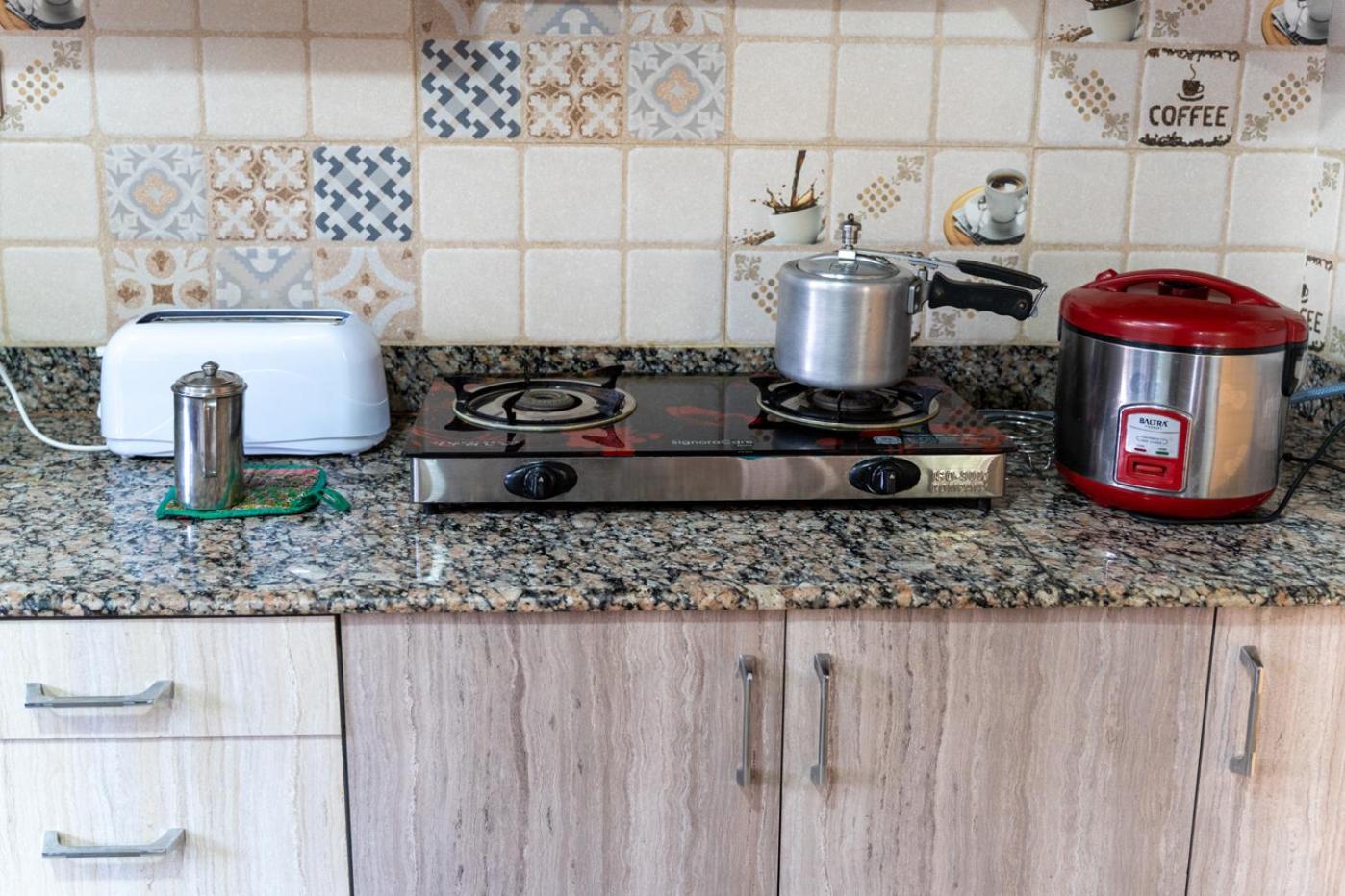 Shine Homestay Famille Francophone - Shine Home And Apartment Κατμαντού Εξωτερικό φωτογραφία