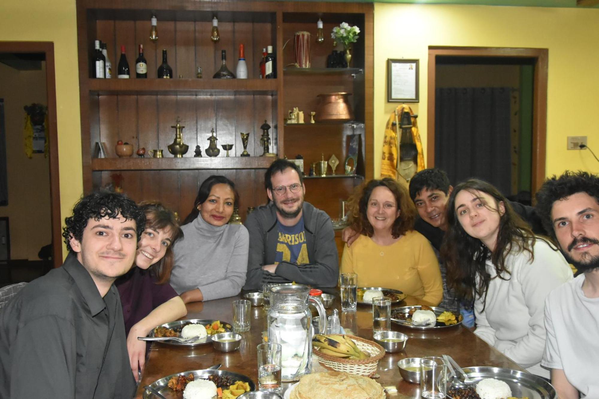 Shine Homestay Famille Francophone - Shine Home And Apartment Κατμαντού Εξωτερικό φωτογραφία