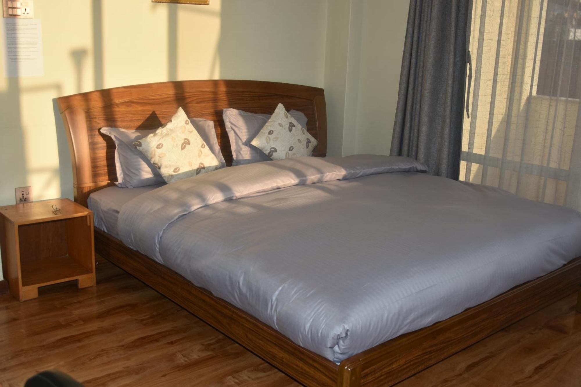 Shine Homestay Famille Francophone - Shine Home And Apartment Κατμαντού Εξωτερικό φωτογραφία