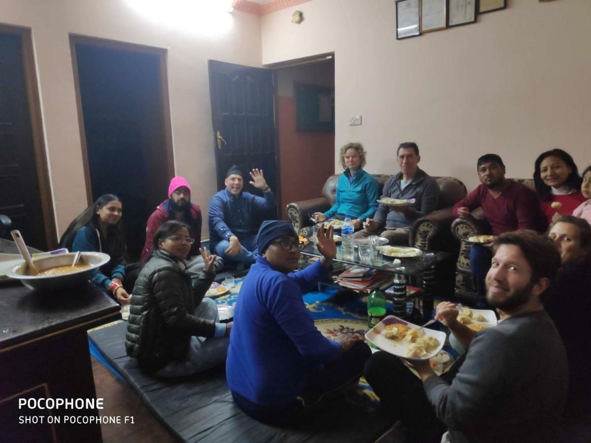 Shine Homestay Famille Francophone - Shine Home And Apartment Κατμαντού Εξωτερικό φωτογραφία
