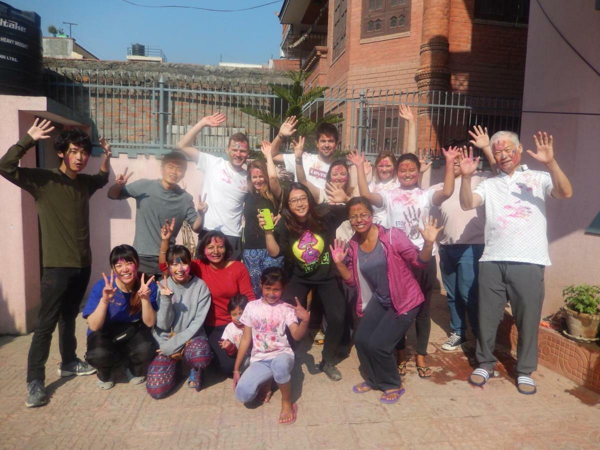 Shine Homestay Famille Francophone - Shine Home And Apartment Κατμαντού Εξωτερικό φωτογραφία