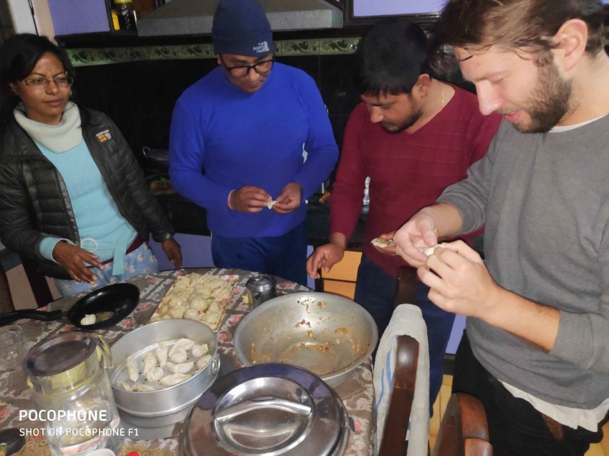 Shine Homestay Famille Francophone - Shine Home And Apartment Κατμαντού Εξωτερικό φωτογραφία